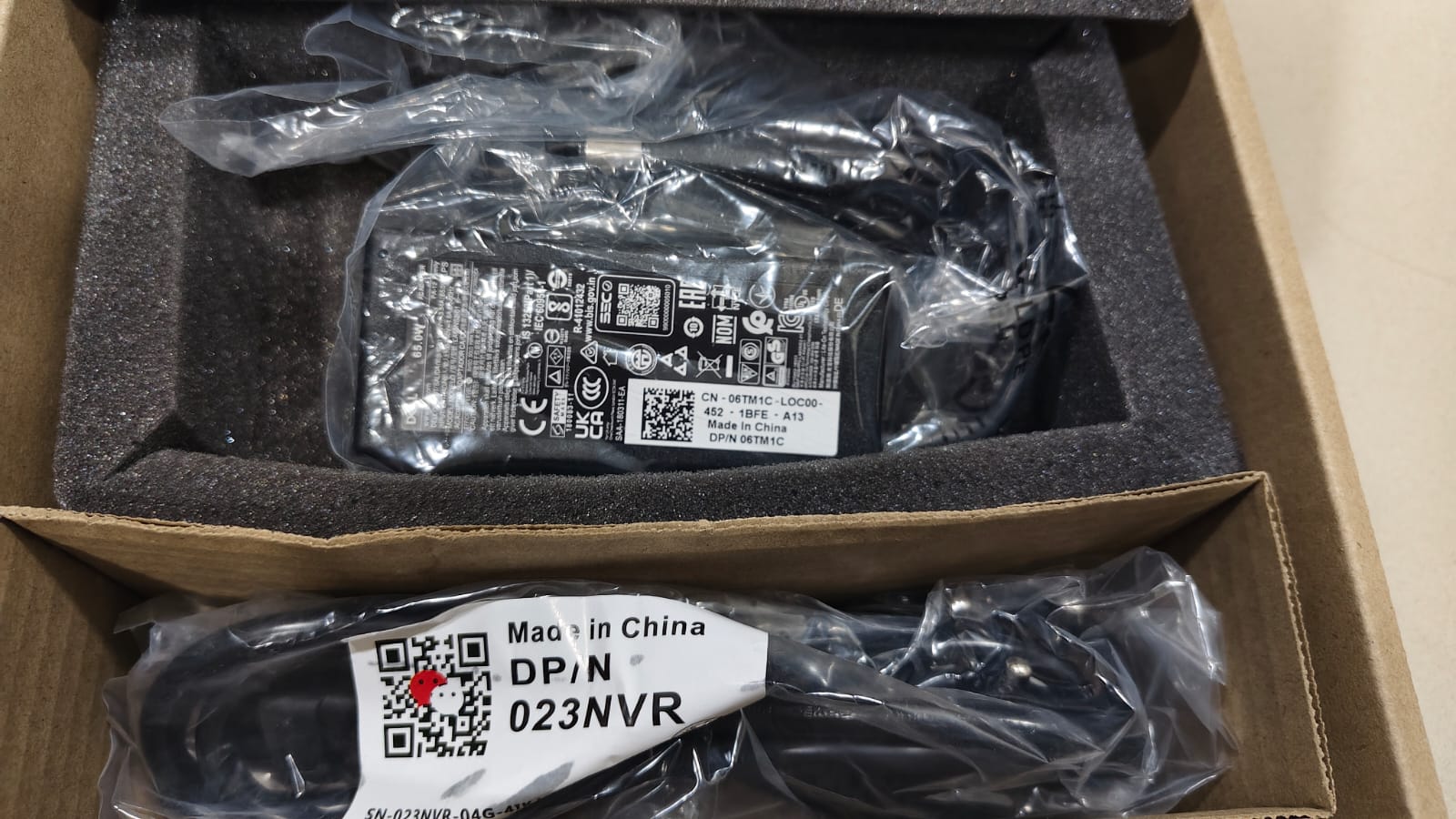 Dell Laptop Adapter Charger 65w 19.5V-- MPN: 6TM1C - Image 4